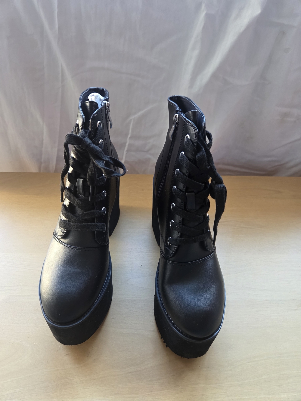 🖤 NIB Dolls Kill Truck Stopper Platform Combat Boots - Black - Size 9 🖤